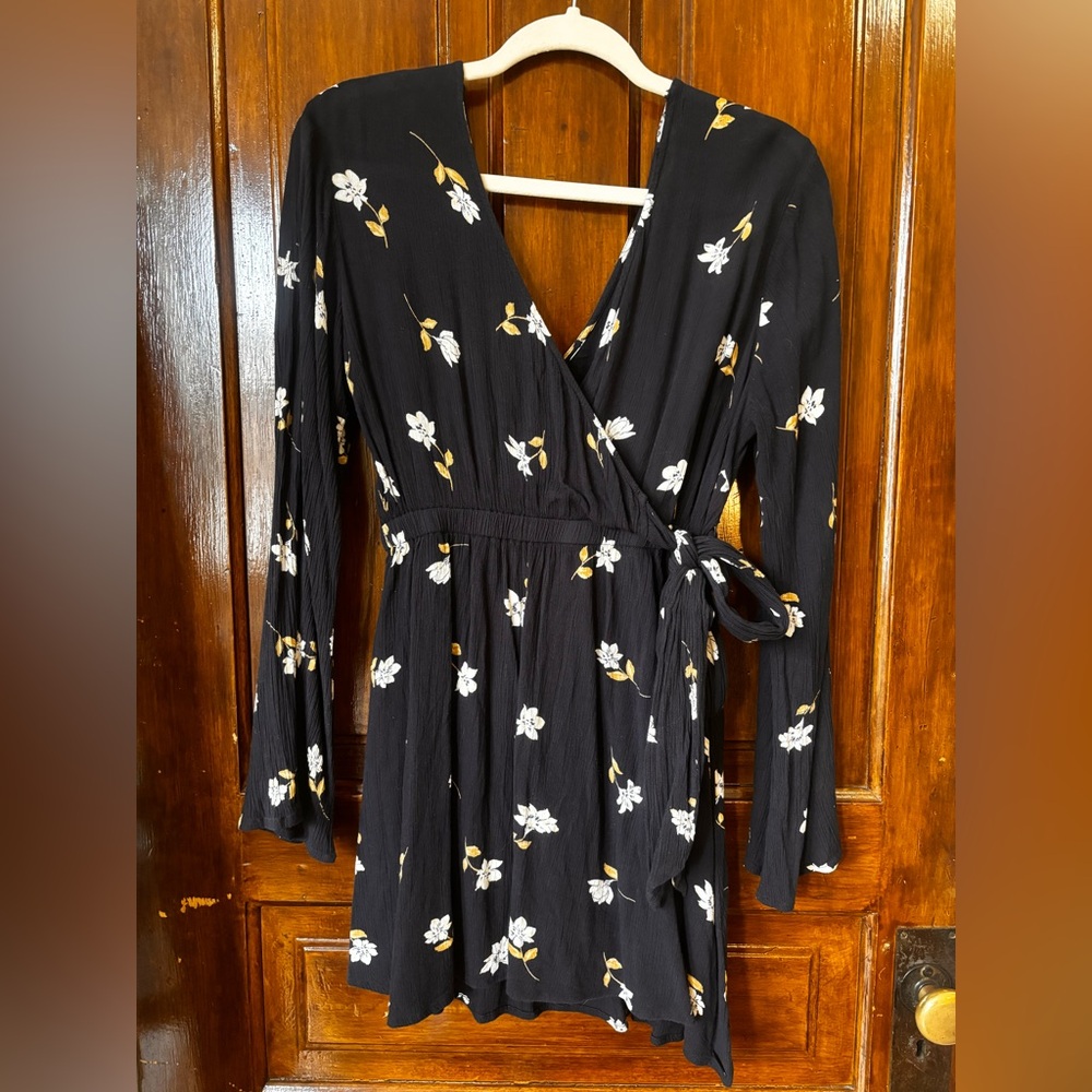 Billabong Americana Cottage Dress Blue Floral - Picture 6 of 7
